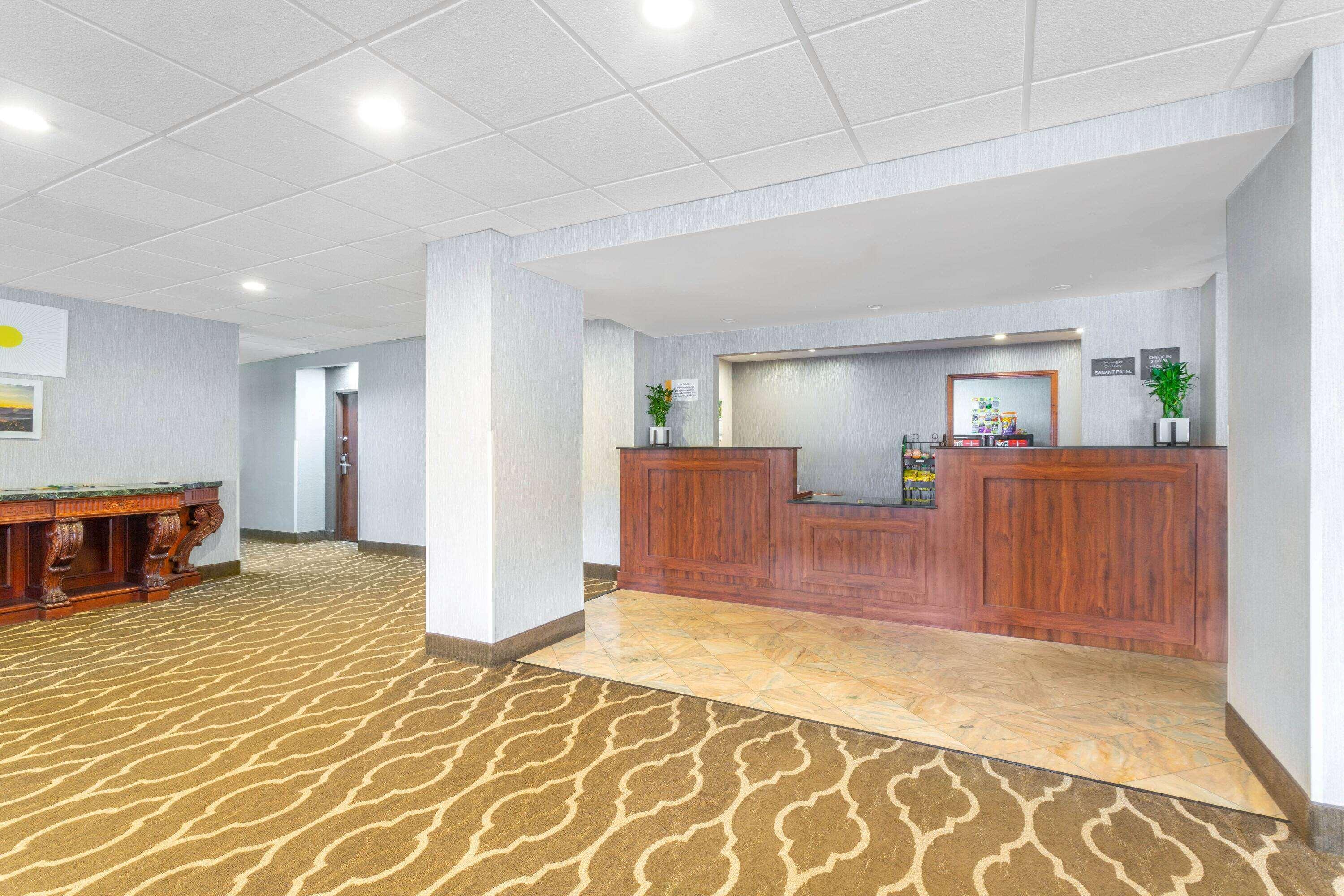 Days By Wyndham Hotel